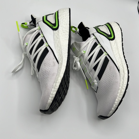Adidas UltraBoost 20 Lab Mens Running Shoes Cloud White//Signal Green GY8108 - Picture 2 of 8